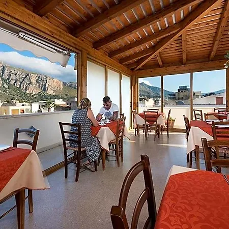 Halimeda Hotel 2*