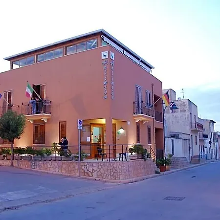 Halimeda Hotel 2*
